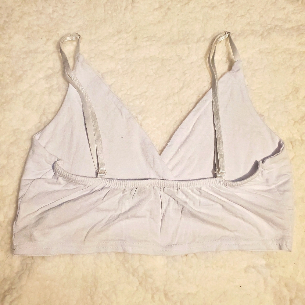 STRAPPY CROP TOP - Picture 3 of 3